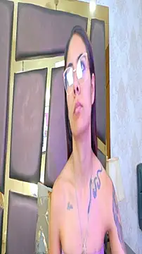 NicoleEsposito online show from November 26, 2025, 1:22 pm