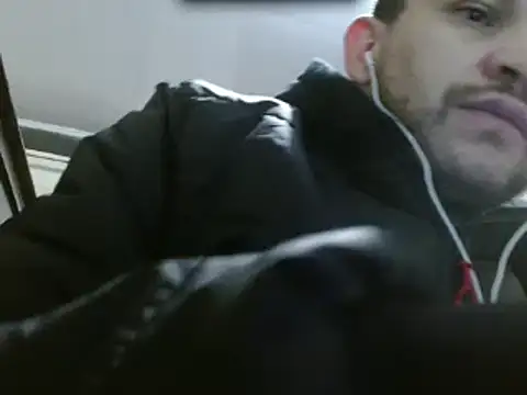 Snapshot of camiloking1720 chatting on February 2, 2025, 4:05 am camiloking1720 online show from February 2, 2025, 4:05 am