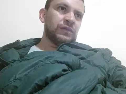 Snapshot of camiloking1720 chatting on February 27, 2025, 2:25 am camiloking1720 online show from February 27, 2025, 2:25 am