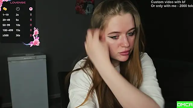 Pinku kitsune online show from February 6, 2026, 5:25 am