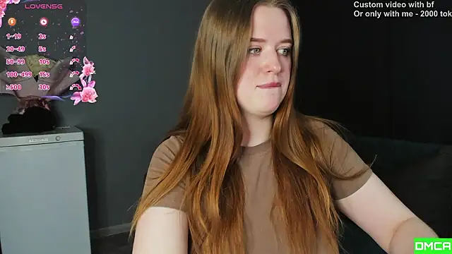 Pinku kitsune online show from February 18, 2026, 6:44 am