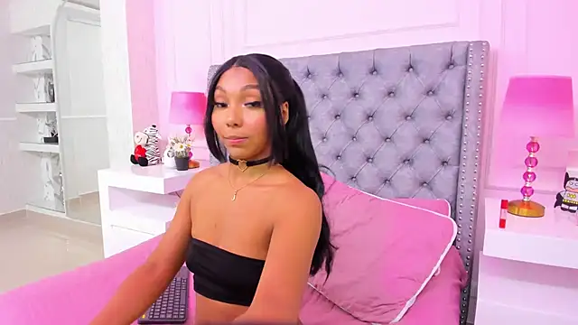 HaileeRoberts online show from March 15, 2025, 3:37 pm