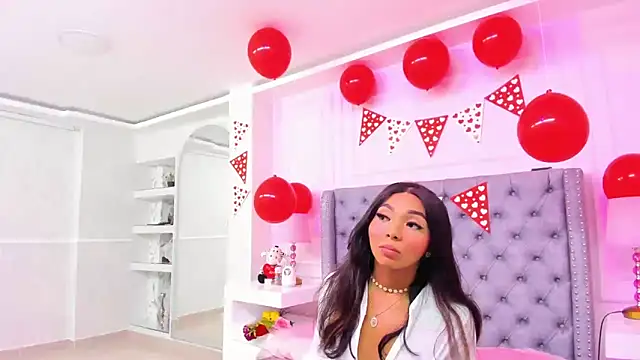 HaileeRoberts online show from September 21, 2025, 1:05 pm