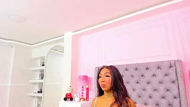 HaileeRoberts online show from October 6, 2025, 12:39 pm