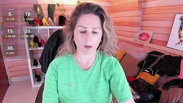 Victoria collins 1 online show from December 19, 2025, 12:29 pm