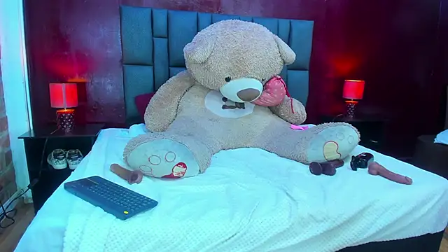 Dulcex69 online show from February 25, 2025, 1:00 pm
