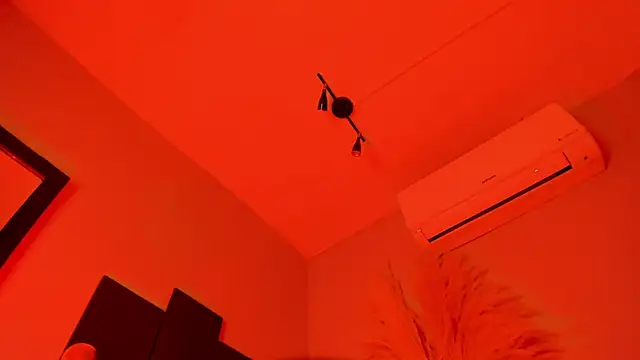 Snapshot of ALICEPOIXXXON chatting on October 9, 2025, 11:49 pm ALICEPOIXXXON online show from October 9, 2025, 11:49 pm