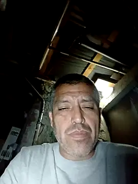 rodrig6987 1 online show from September 30, 2025, 3:12 am