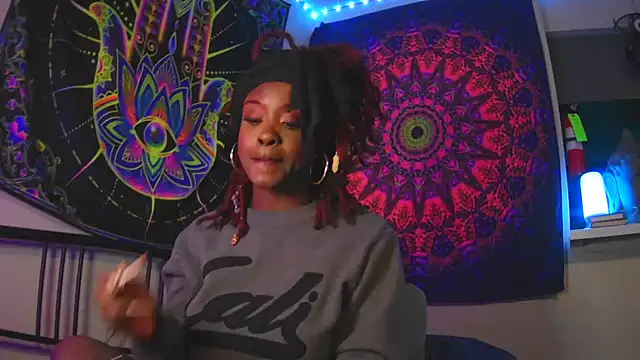 Tatithegoddess online show from February 13, 2025, 8:17 am