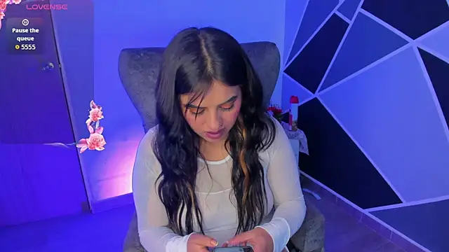 Snapshot of alyssa_magiic chatting on February 17, 2026, 7:44 pm alyssa magiic online show from February 17, 2026, 7:44 pm