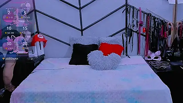 AlanaLuck online show from December 3, 2025, 2:27 pm