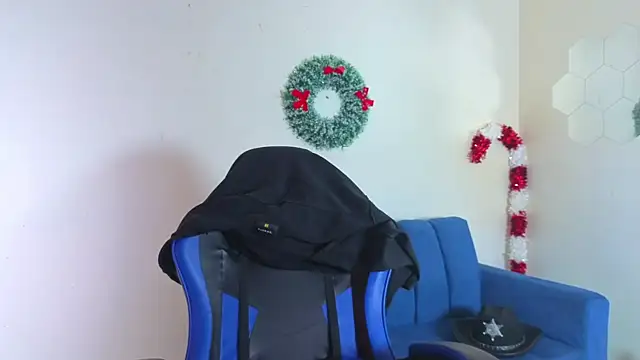 Demitryo online show from December 16, 2025, 4:28 am