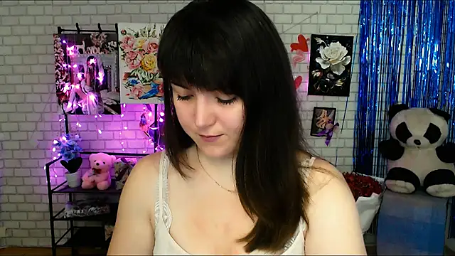 Snapshot of Darina_M_ chatting on February 25, 2025, 5:19 am Darina M online show from February 25, 2025, 5:19 am