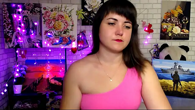 Snapshot of Darina_M_ chatting on October 8, 2025, 4:25 am Darina M online show from October 8, 2025, 4:25 am