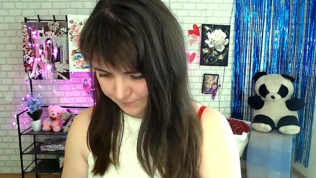 Snapshot of Darina_M_ chatting on March 7, 2025, 12:12 pm Darina M online show from March 7, 2025, 12:12 pm