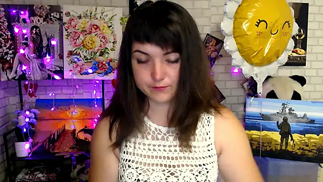 Snapshot of Darina_M_ chatting on September 18, 2025, 4:48 am Darina M online show from September 18, 2025, 4:48 am
