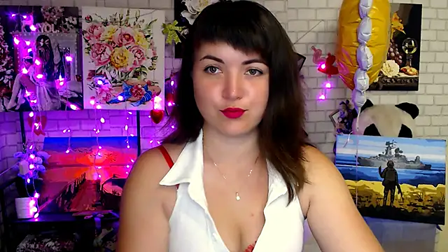 Snapshot of Darina_M_ chatting on September 10, 2025, 4:33 am Darina M online show from September 10, 2025, 4:33 am