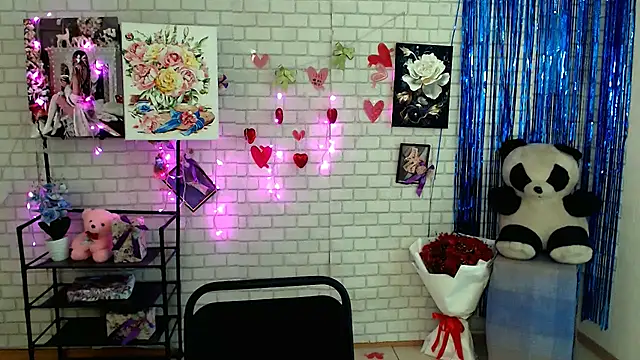 Snapshot of Darina_M_ chatting on March 12, 2025, 11:21 am Darina M online show from March 12, 2025, 11:21 am