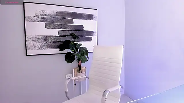 luna willians online show from March 5, 2025, 12:11 pm