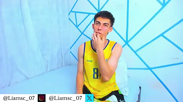 liam scott77 online show from November 30, 2025, 11:27 pm