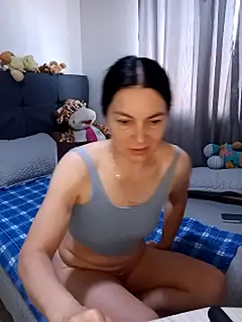 Snapshot of renata_hot1 chatting on April 30, 2026, 8:57 pm renata hot1 online show from April 30, 2026, 8:57 pm