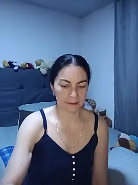 Snapshot of renata_hot1 chatting on May 21, 2026, 10:51 pm renata hot1 online show from May 21, 2026, 10:51 pm
