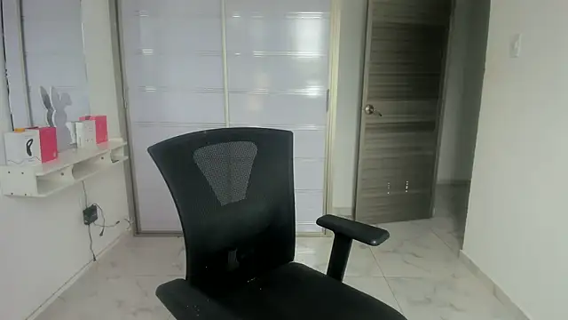 Snapshot of nairobbits chatting on May 30, 2026, 1:06 pm nairobbits online show from May 30, 2026, 1:06 pm
