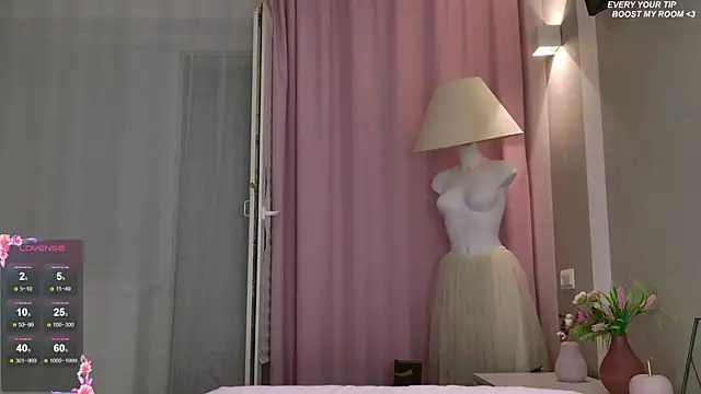 b4by LoL1 online show from October 21, 2025, 1:21 pm