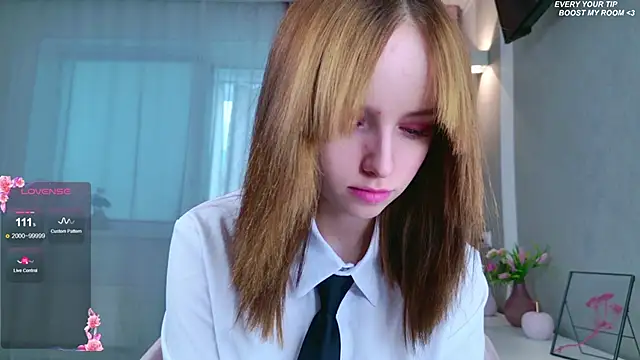 b4by LoL1 online show from October 17, 2025, 7:00 am