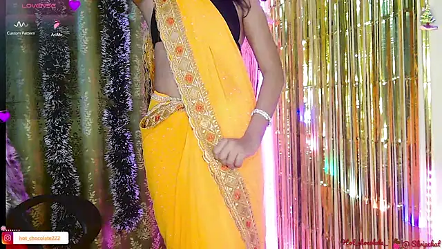 Snapshot of Hot_chocolate__ chatting on December 29, 2024, 6:49 pm Hot chocolate   online show from December 29, 2024, 6:49 pm