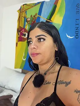 Snapshot of SolanyiVera chatting on July 10, 2026, 8:25 am SolanyiVera online show from July 10, 2026, 8:25 am
