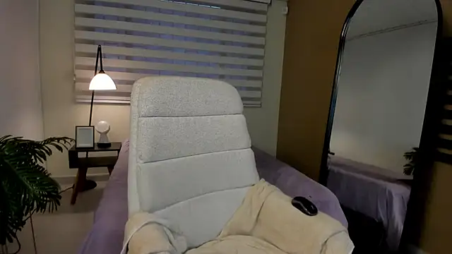 Snapshot of Catyloves chatting on April 28, 2026, 10:03 pm Catyloves online show from April 28, 2026, 10:03 pm
