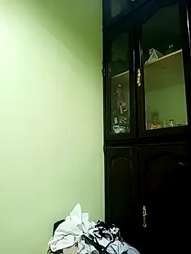 Snapshot of amal_sixi chatting on December 15, 2024, 11:20 pm amal sixi online show from December 15, 2024, 11:20 pm