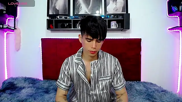 Snapshot of Tayson_Rivers chatting on January 28, 2025, 6:07 pm Tayson Rivers online show from January 28, 2025, 6:07 pm