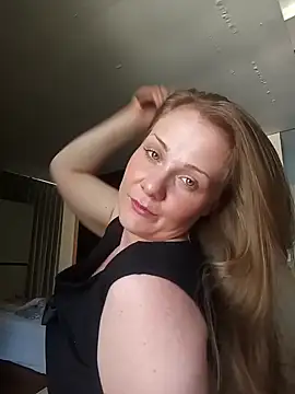 SagaaGirl online show from February 10, 2025, 5:25 am