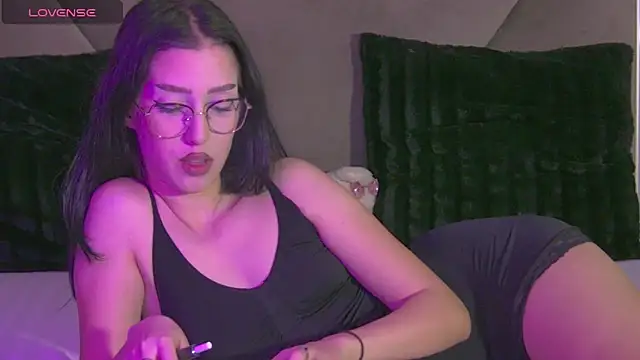 AishaHummer online show from November 19, 2025, 8:20 pm