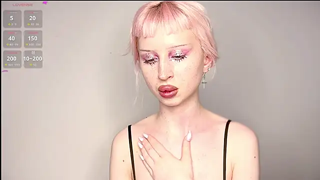 Snapshot of LinaEvans chatting on February 5, 2026, 7:32 pm LinaEvans online show from February 5, 2026, 7:32 pm