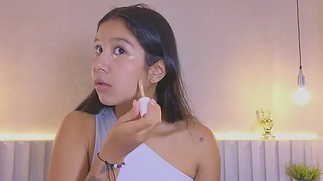 Aida moreno online show from November 21, 2025, 11:53 am