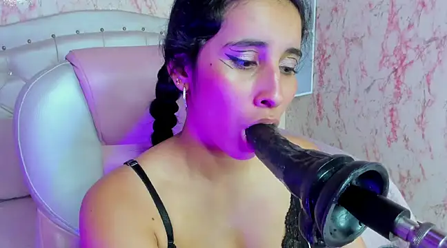 Snapshot of VICTORIA_HOUSTON chatting on February 25, 2025, 8:00 pm VICTORIA HOUSTON online show from February 25, 2025, 8:00 pm