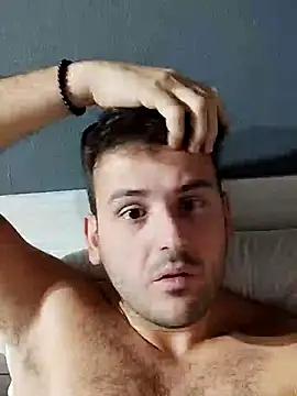 Snapshot of TheKing966 chatting on October 18, 2025, 5:42 am TheKing966 online show from October 18, 2025, 5:42 am