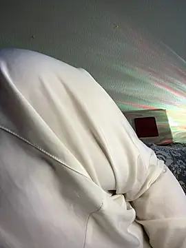 Snapshot of Evelinia chatting on September 11, 2025, 12:49 pm Evelinia online show from September 11, 2025, 12:49 pm