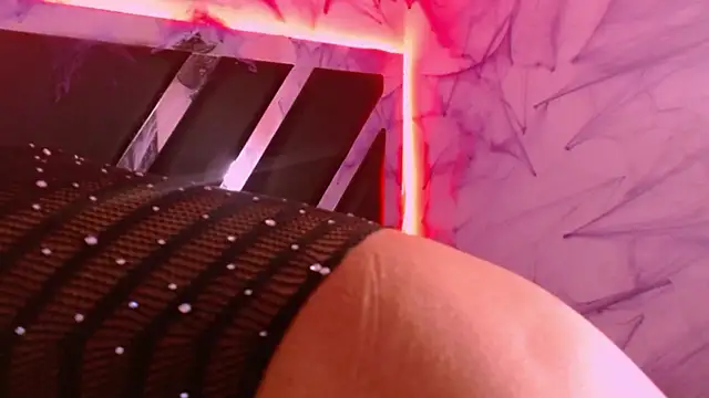 MelannyTylor online show from October 30, 2025, 7:00 pm