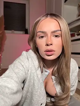 HotBella- online show from February 17, 2026, 7:55 pm