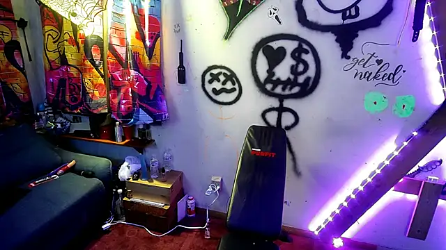 KRYZTALYNXXX online show from January 20, 2025, 11:43 pm