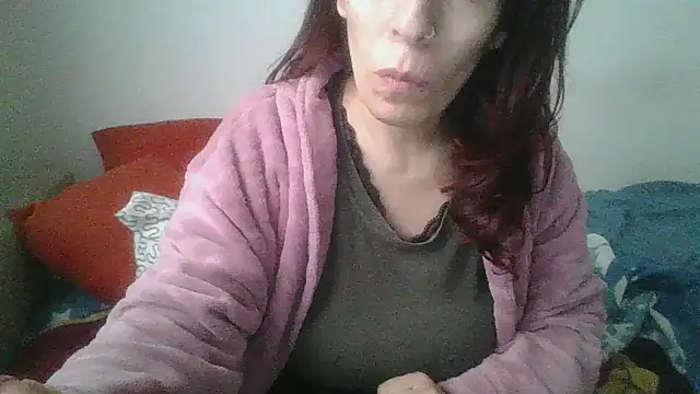 Snapshot of hairygirl80 chatting on December 2, 2025, 10:17 am hairygirl80 online show from December 2, 2025, 10:17 am