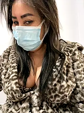 Jawahir-pretty-women online show from November 13, 2025, 7:56 am