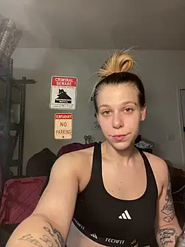 Snapshot of shesexplicit chatting on February 15, 2026, 2:45 am shesexplicit online show from February 15, 2026, 2:45 am