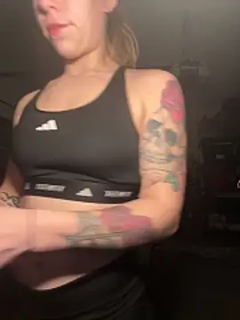 Snapshot of shesexplicit chatting on December 23, 2025, 2:44 am shesexplicit online show from December 23, 2025, 2:44 am