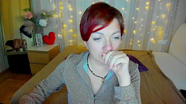 Katherine Fox online show from March 6, 2025, 6:05 pm