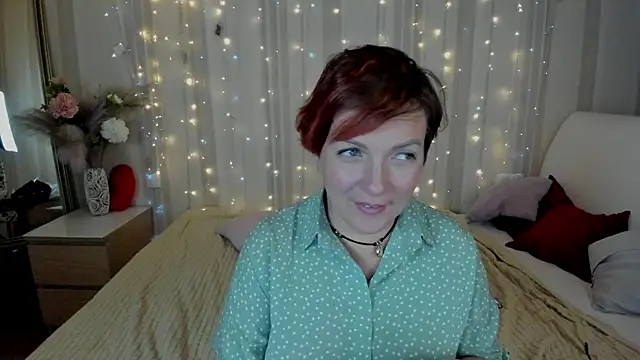 Katherine Fox online show from March 15, 2025, 3:37 pm